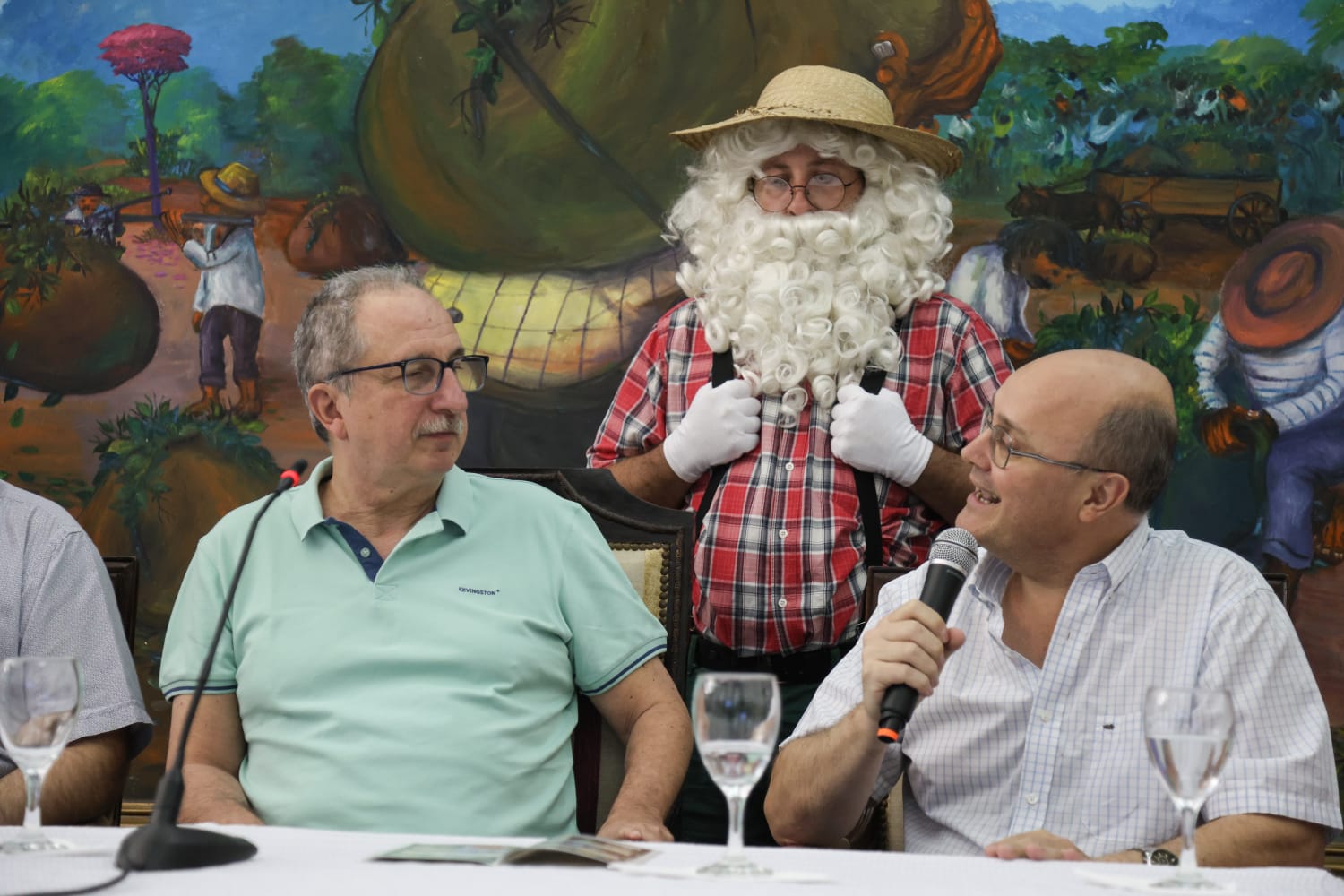 Passalacqua presentó la nueva edición de la Fiesta Nacional de la Navidad del Litoral, de Alem 5 Passalacqua presentó la nueva edición de la Fiesta Nacional de la Navidad del Litoral, de Alem imagen-4