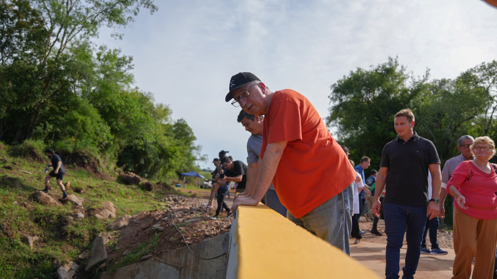 El Gobernador inauguró el puente de hormigón sobre el arroyo Santa María, en el paraje La Corita imagen-4