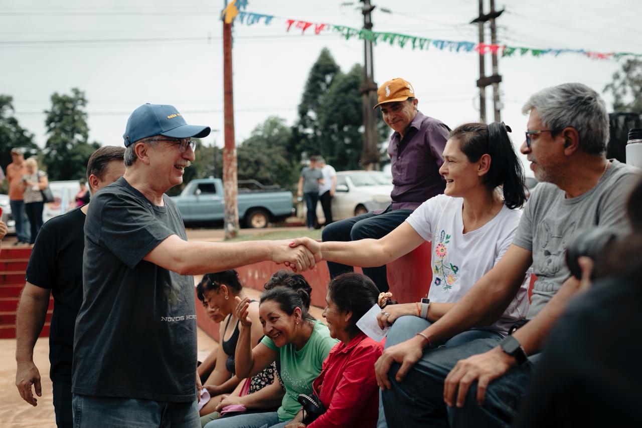 Passalacqua acompañó una nueva jornada de “Mirar Mejor” y la entrega de equipamiento vial en 9 de Julio 8 Passalacqua acompañó una nueva jornada de “Mirar Mejor” y la entrega de equipamiento vial en 9 de Julio imagen-7