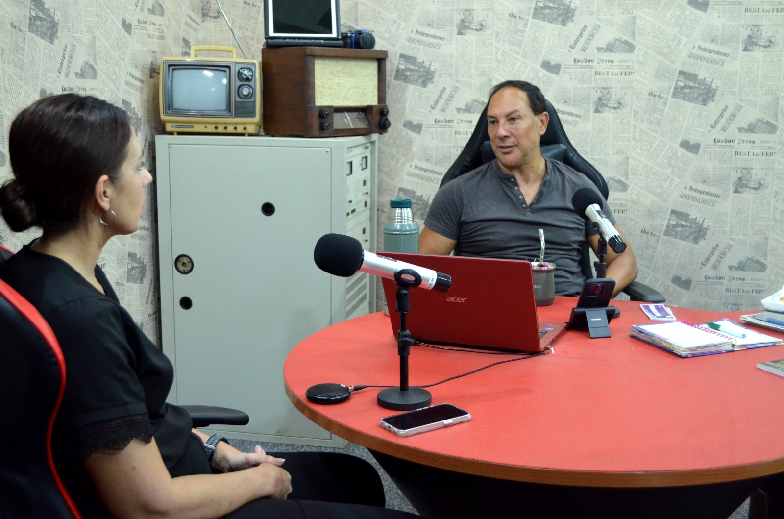 Entre normas de celulares, participación familiar y diversidad estudiantil: la directora del IPESMI explicó cómo se implementaron nuevas estrategias en el instituto imagen-6