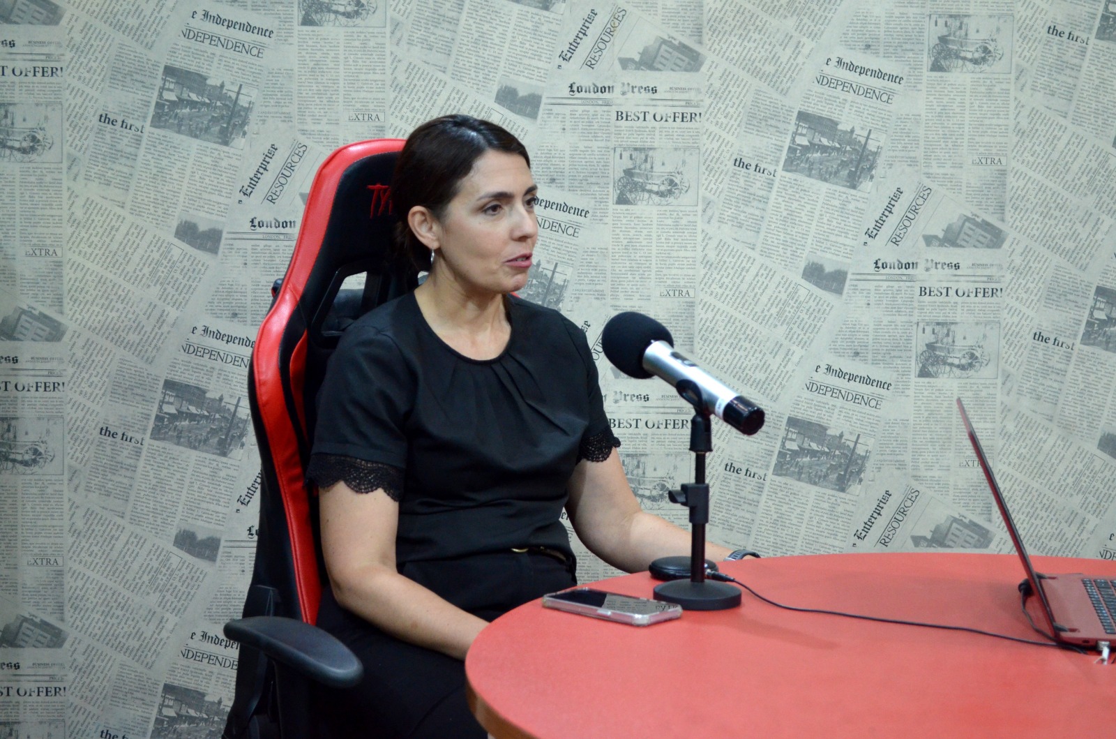 Entre normas de celulares, participación familiar y diversidad estudiantil: la directora del IPESMI explicó cómo se implementaron nuevas estrategias en el instituto imagen-10