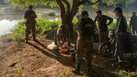 Refuerzan controles en el Lago Urugua-í para garantizar el cumplimiento de la veda de pesca imagen-25