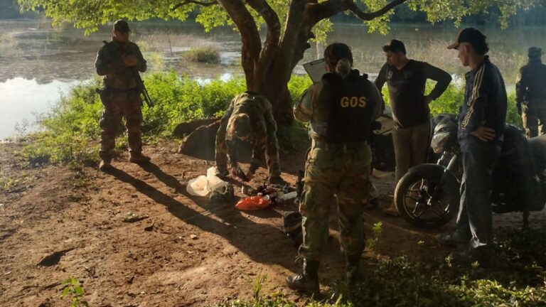 Refuerzan controles en el Lago Urugua-í para garantizar el cumplimiento de la veda de pesca imagen-45