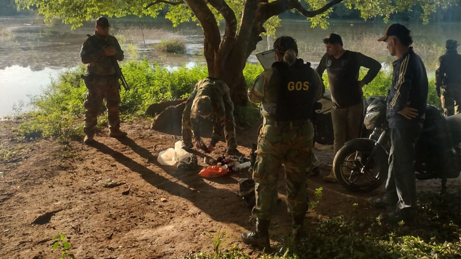 Refuerzan controles en el Lago Urugua-í para garantizar el cumplimiento de la veda de pesca imagen-26