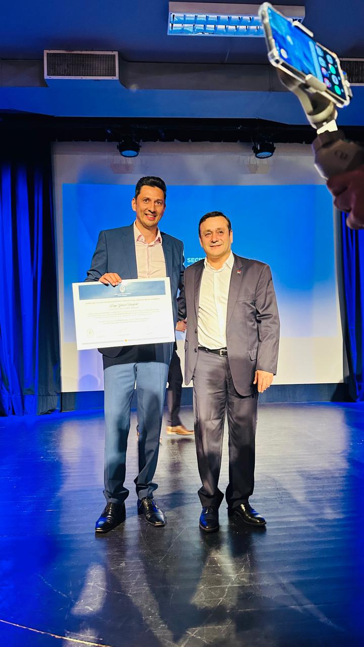 Oscar Herrera Ahuad asumirá como diputado nacional y afirmó: “El único responsable de esta campaña soy yo y el resultado es claro” imagen-6