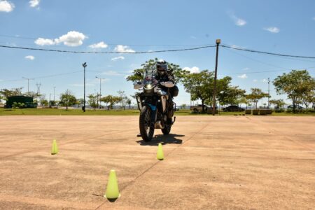 Seguridad Vial: mal uso de frenos y postura de manejo, entre las fallas en las destrezas individuales de motociclistas imagen-1