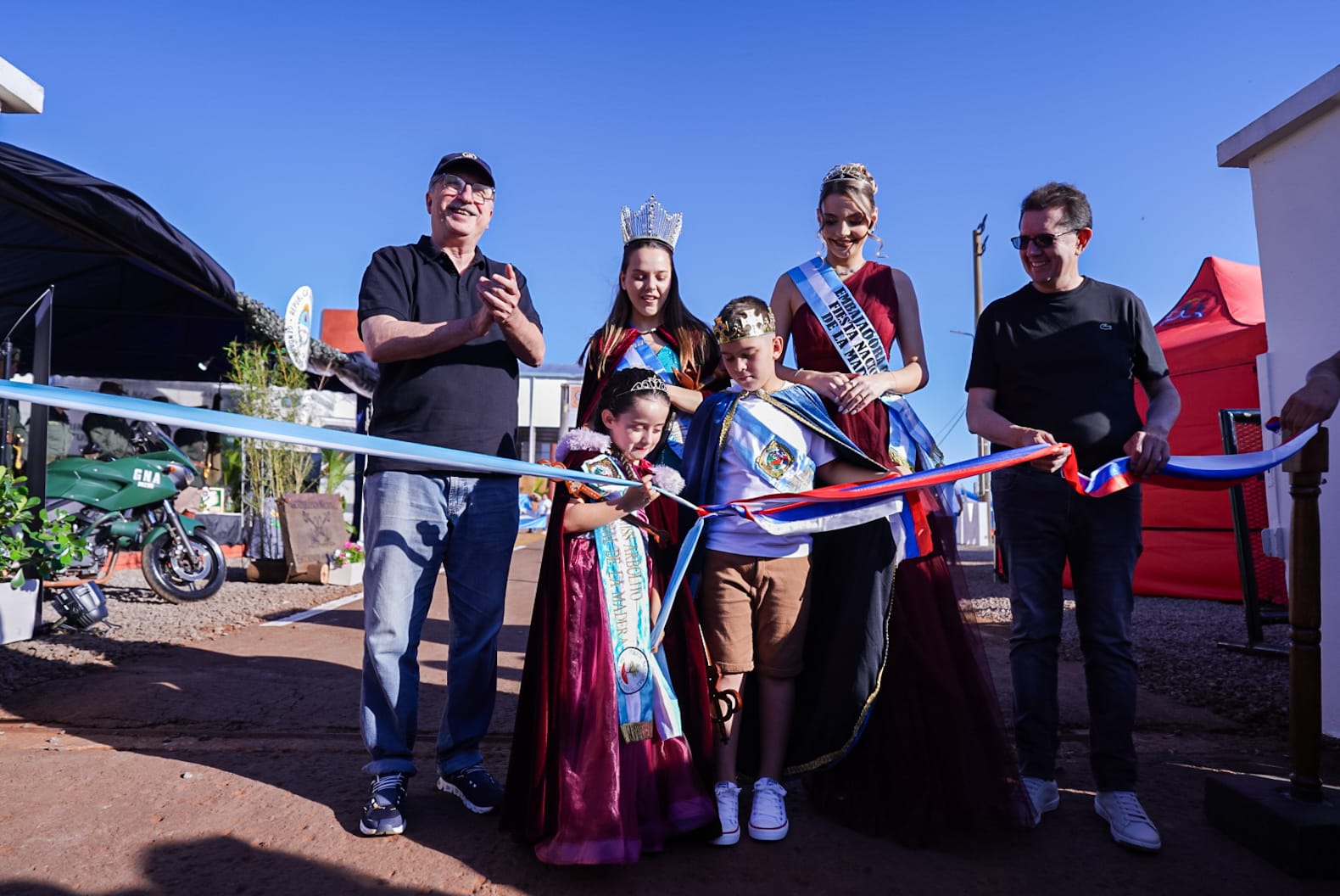 Passalacqua inauguró en San Vicente la 40ta Fiesta Nacional de la Madera, que "dignifica a todo un sector productivo de la provincia" 2 Passalacqua inauguró en San Vicente la 40ta Fiesta Nacional de la Madera, que "dignifica a todo un sector productivo de la provincia" imagen-1