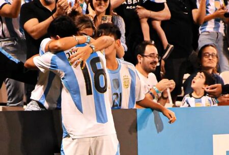 Fútbol: Jainikoski le dio el triunfo y la clasificación a la Argentina Fútbol: Jainikoski le dio el triunfo y la clasificación a la Argentina imagen-24