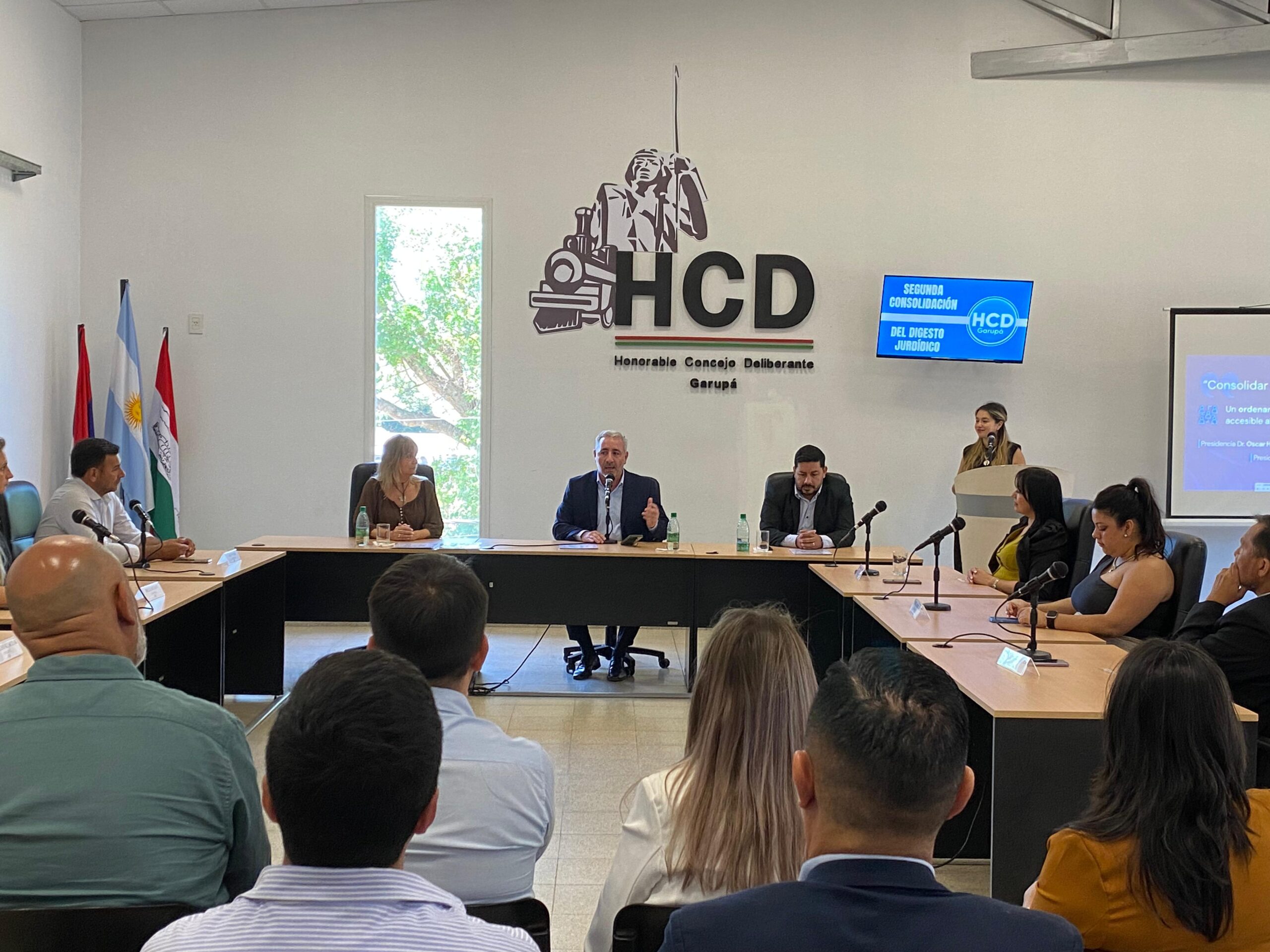 Garupá fortalece su liderazgo institucional con la segunda entrega de la consolidación del Digesto Jurídico Municipal imagen-8