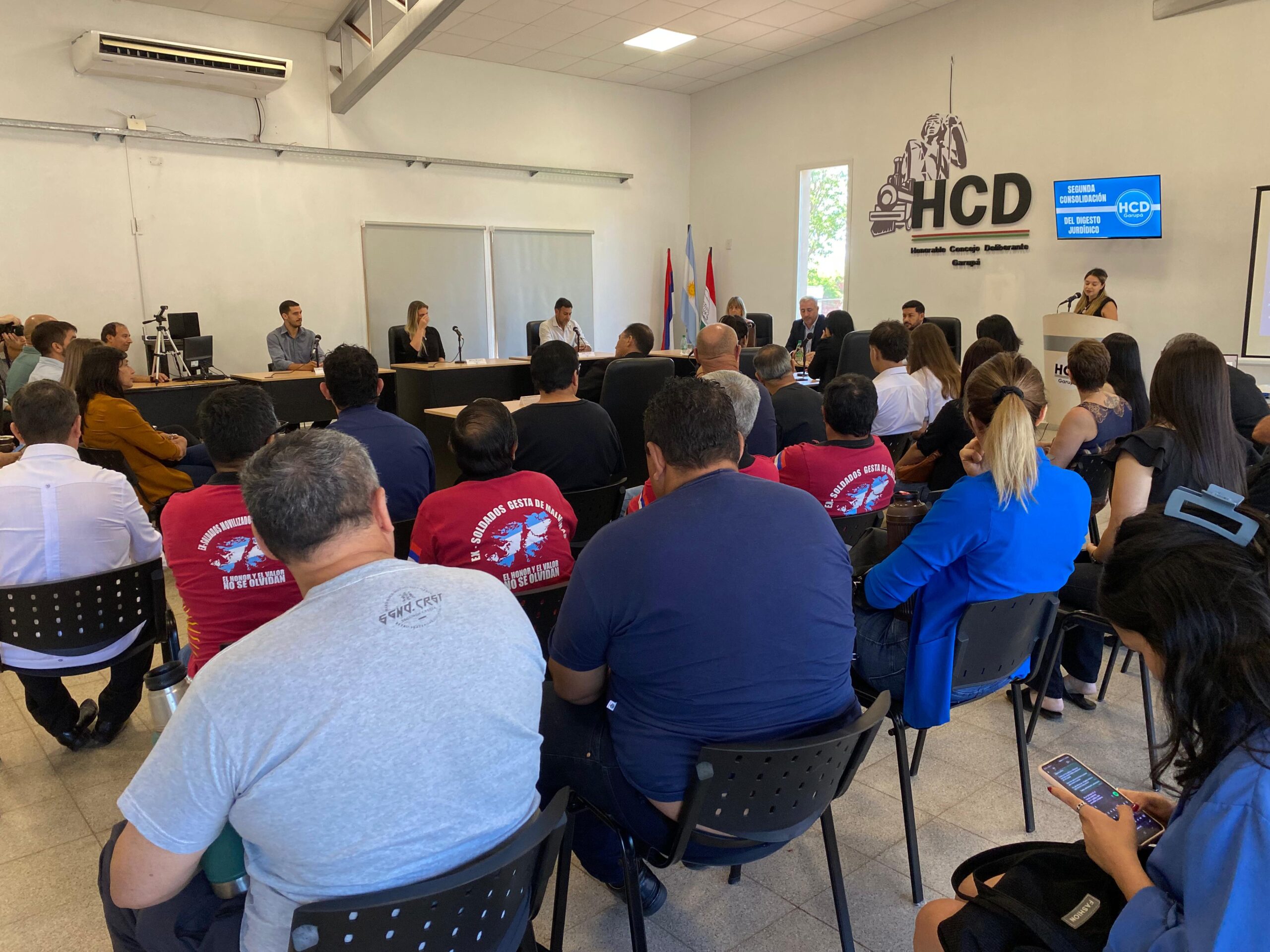 Garupá fortalece su liderazgo institucional con la segunda entrega de la consolidación del Digesto Jurídico Municipal 9 Garupá fortalece su liderazgo institucional con la segunda entrega de la consolidación del Digesto Jurídico Municipal imagen-8