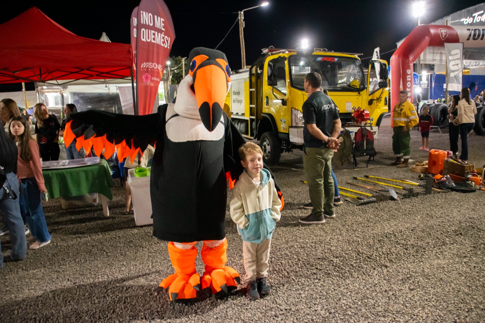Ecología lanzó la campaña “No Me Quemés” en la Fiesta Nacional de la Madera 9 Ecología lanzó la campaña “No Me Quemés” en la Fiesta Nacional de la Madera imagen-8