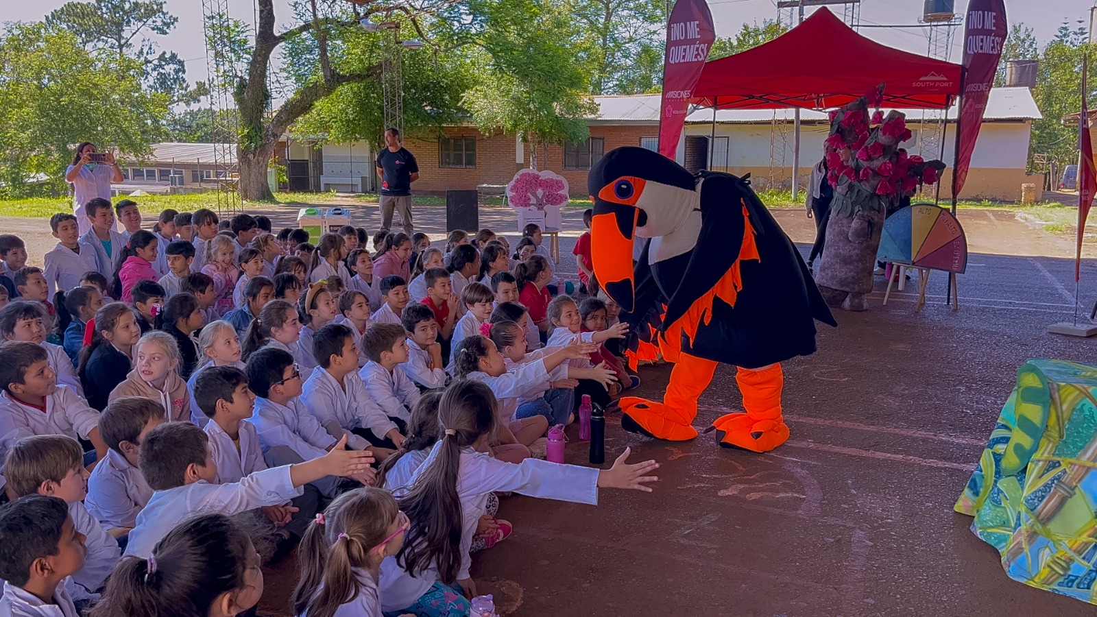Ecología lanzó la campaña “No Me Quemés” en la Fiesta Nacional de la Madera 15 Ecología lanzó la campaña “No Me Quemés” en la Fiesta Nacional de la Madera imagen-14