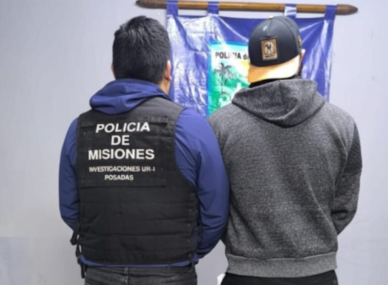 Detuvieron a un vendedor de drogas armado y con cocaína valuada en 7 millones en la Chacra 113 de Posadas imagen-11