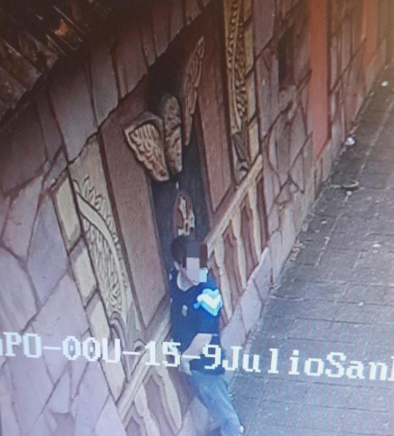 Conductor y acompañante ebrios realizaron exhibiciones obscenas y fueron arrestados en Apóstoles 3 Conductor y acompañante ebrios realizaron exhibiciones obscenas y fueron arrestados en Apóstoles imagen-2