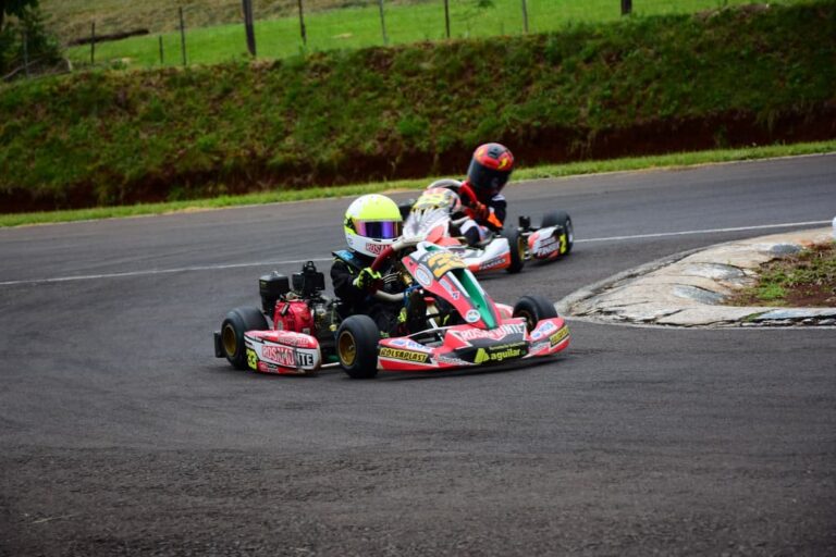 Karting: comenzó la definición de la temporada en Oberá imagen-3