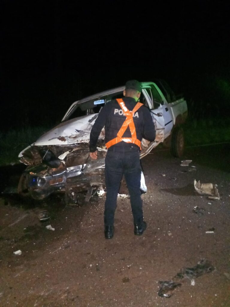 Dos de Mayo: un hombre resultó lesionado tras un choque entre una camioneta y un camión en la ruta provincial 211 imagen-42