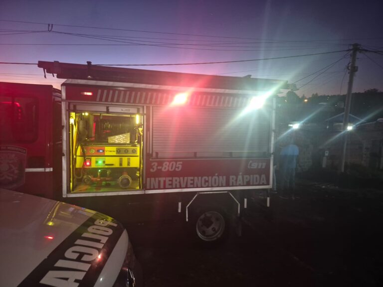 Incendio de vivienda en el barrio Gottschalk de Garupá dejó un hombre con lesiones leves imagen-35