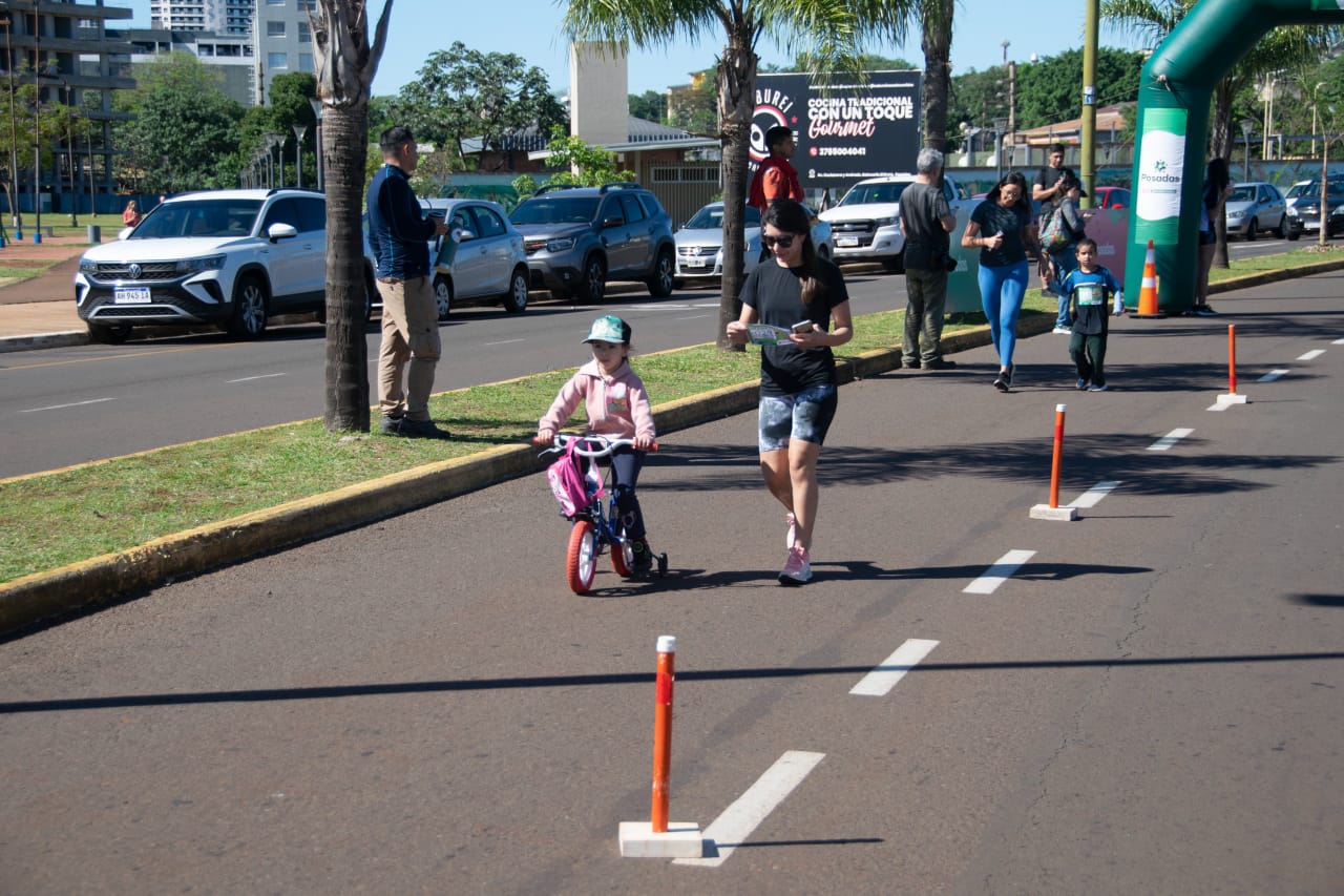 Un paso por Santi: la maratón que sacó a relucir la solidaridad posadeña 15 Un paso por Santi: la maratón que sacó a relucir la solidaridad posadeña imagen-14