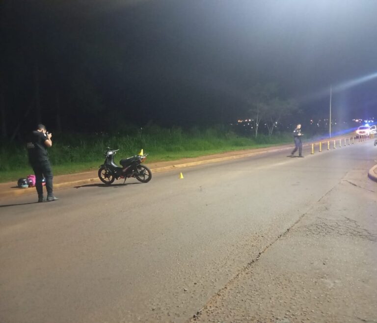 Una joven resultó herida tras un siniestro entre motocicletas en Posadas imagen-18