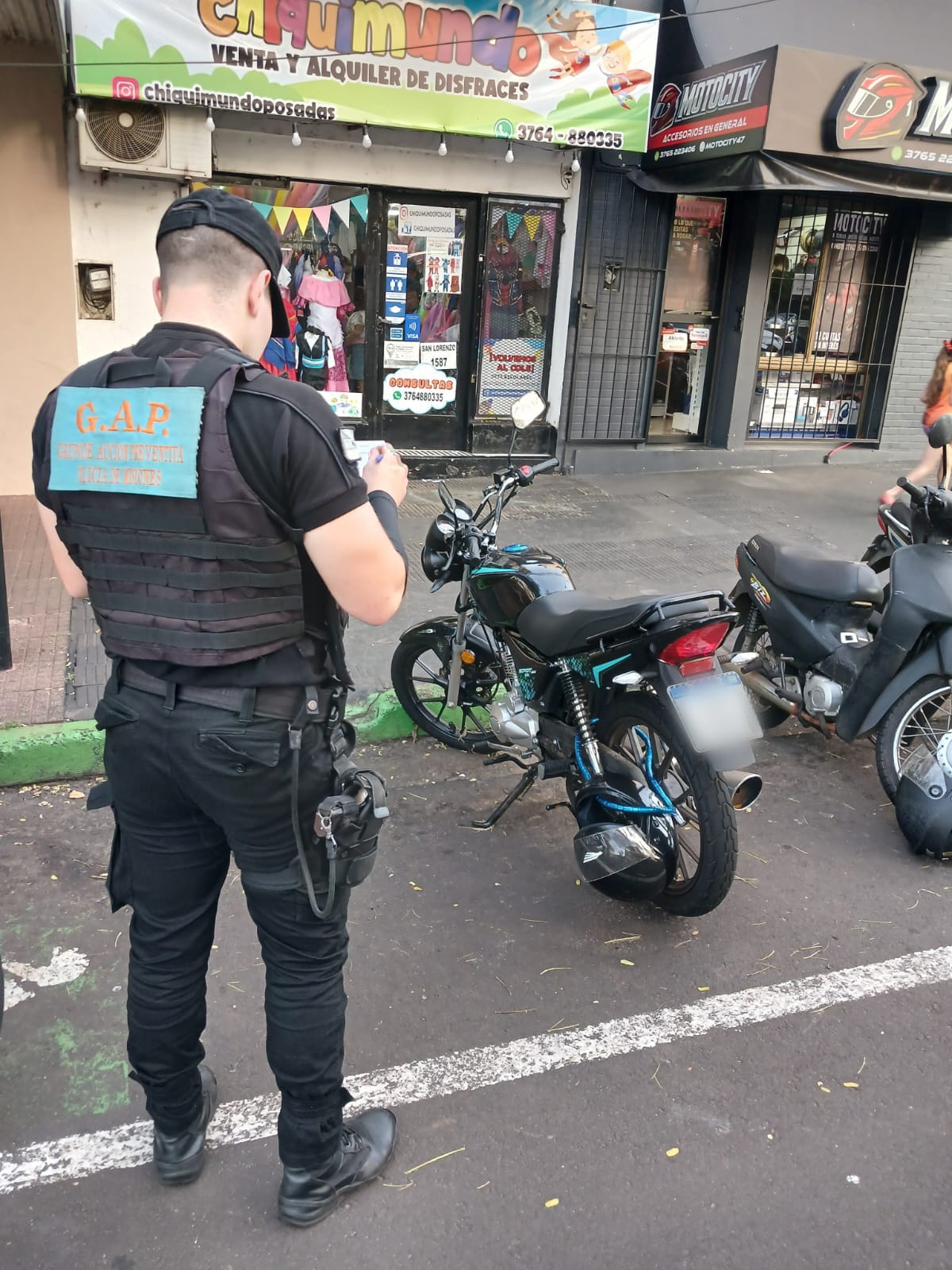 El anillo digital del 911 resolvió un “robo” que no existió: un conductor olvidó dónde dejó su moto en Posadas imagen-2