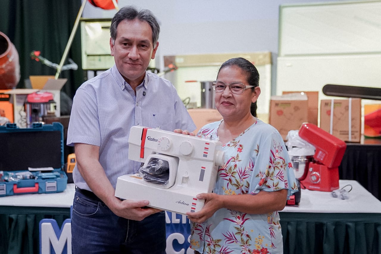 Passalacqua acompañó la primera entrega del Banco de Herramientas de Montecarlo y la inauguración del EMAPA imagen-6