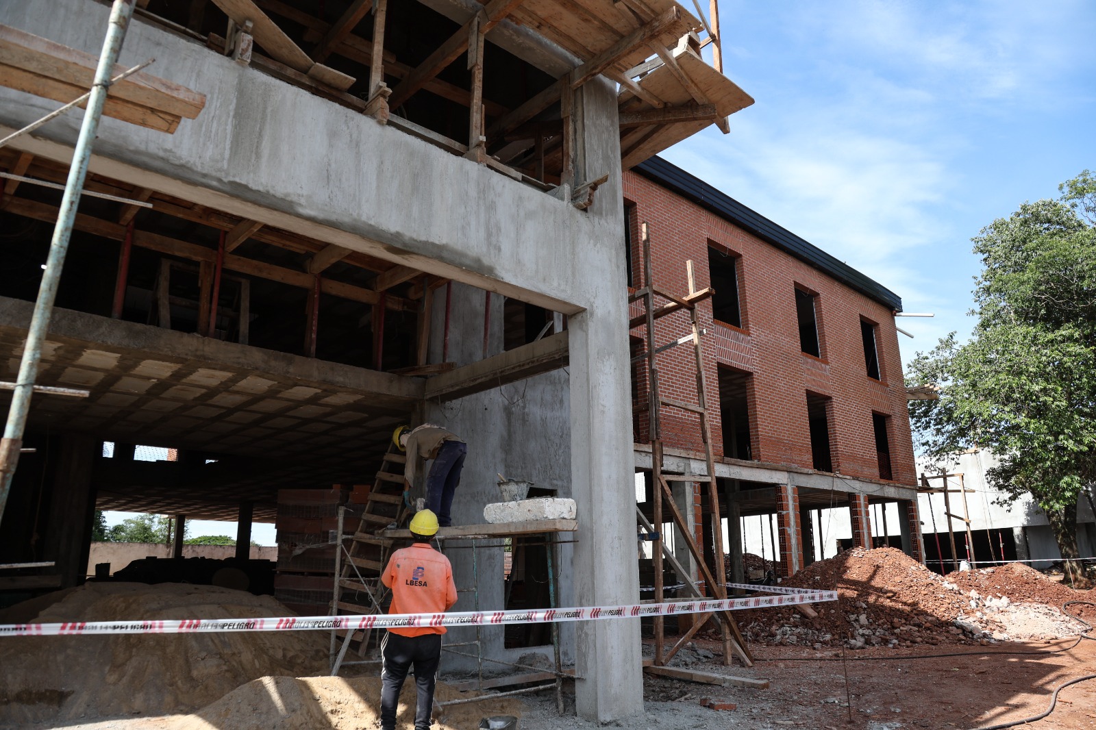 Passalacqua destacó el avance del hotel Four Points by Sheraton en Iguazú y el trabajo conjunto entre el sector público y privado 13 Passalacqua destacó el avance del hotel Four Points by Sheraton en Iguazú y el trabajo conjunto entre el sector público y privado imagen-12
