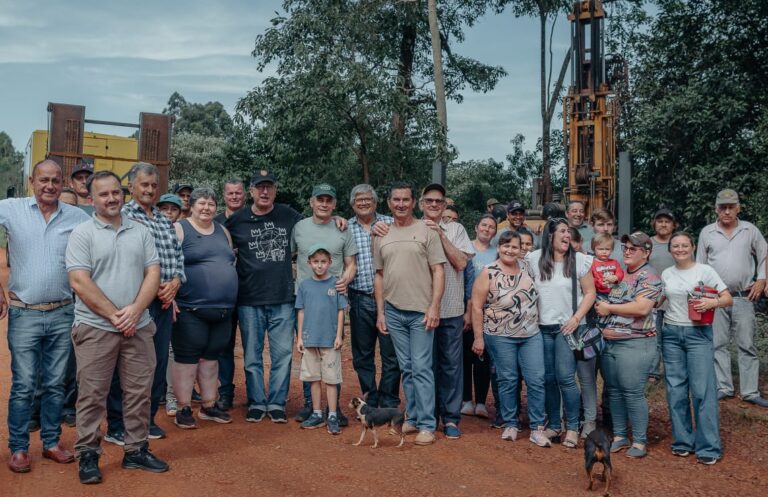 Guaraní: el Gobernador supervisó la obra de perforación de pozo en Paraje Picada Yapeyú que beneficiará a numerosas familias imagen-39