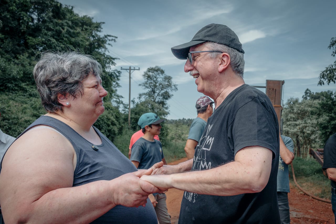 Guaraní: el Gobernador supervisó la obra de perforación de pozo en Paraje Picada Yapeyú que beneficiará a numerosas familias 3 Guaraní: el Gobernador supervisó la obra de perforación de pozo en Paraje Picada Yapeyú que beneficiará a numerosas familias imagen-2