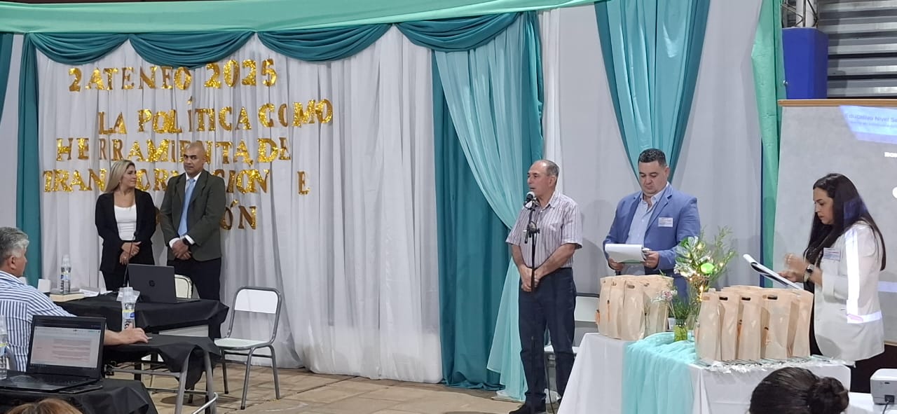 El CENS 176 llevó a cabo su segundo Ateneo, "La política como herramienta de transformación e innovación" imagen-2