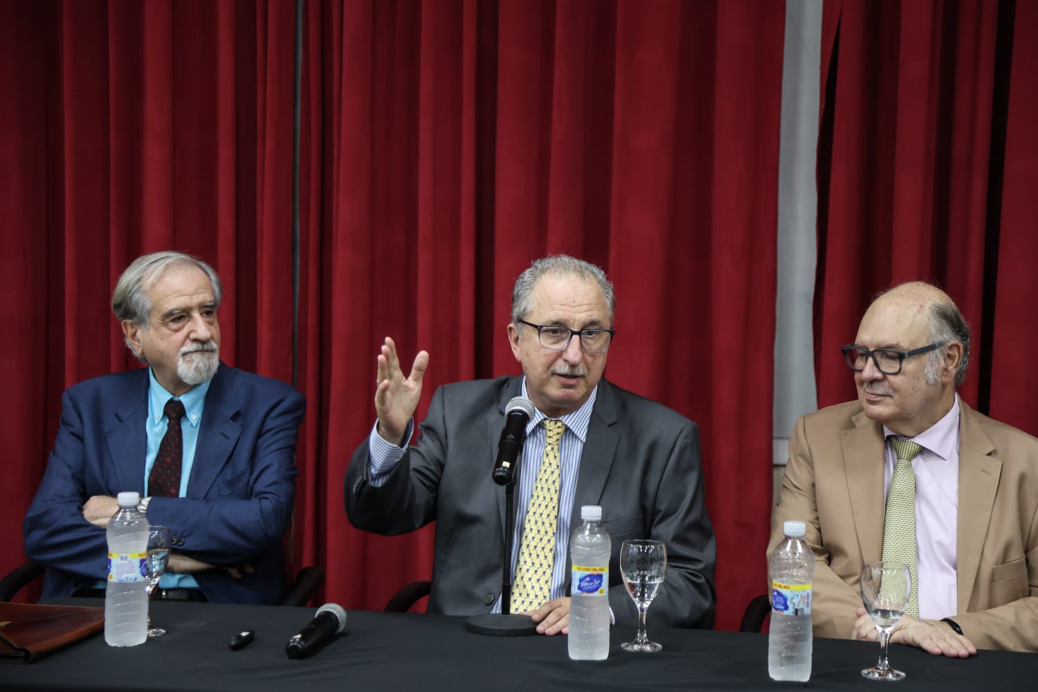"La gestión del agua es una cuestión de vida para Misiones", dijo Passalacqua en la apertura del Seminario Trinacional “Derecho, Integración y Gestión Hídrica para un Desarrollo Sostenible” 9 "La gestión del agua es una cuestión de vida para Misiones", dijo Passalacqua en la apertura del Seminario Trinacional “Derecho, Integración y Gestión Hídrica para un Desarrollo Sostenible” imagen-8