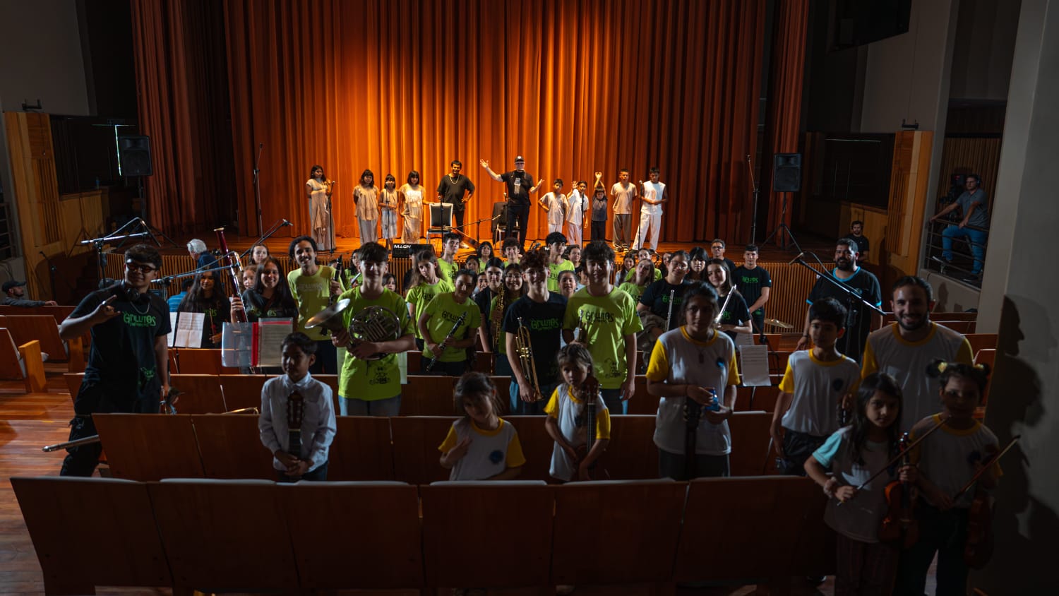 El músico León Gieco y Passalacqua compartieron una jornada de música y comunidad en Santa Ana 15 El músico León Gieco y Passalacqua compartieron una jornada de música y comunidad en Santa Ana imagen-14