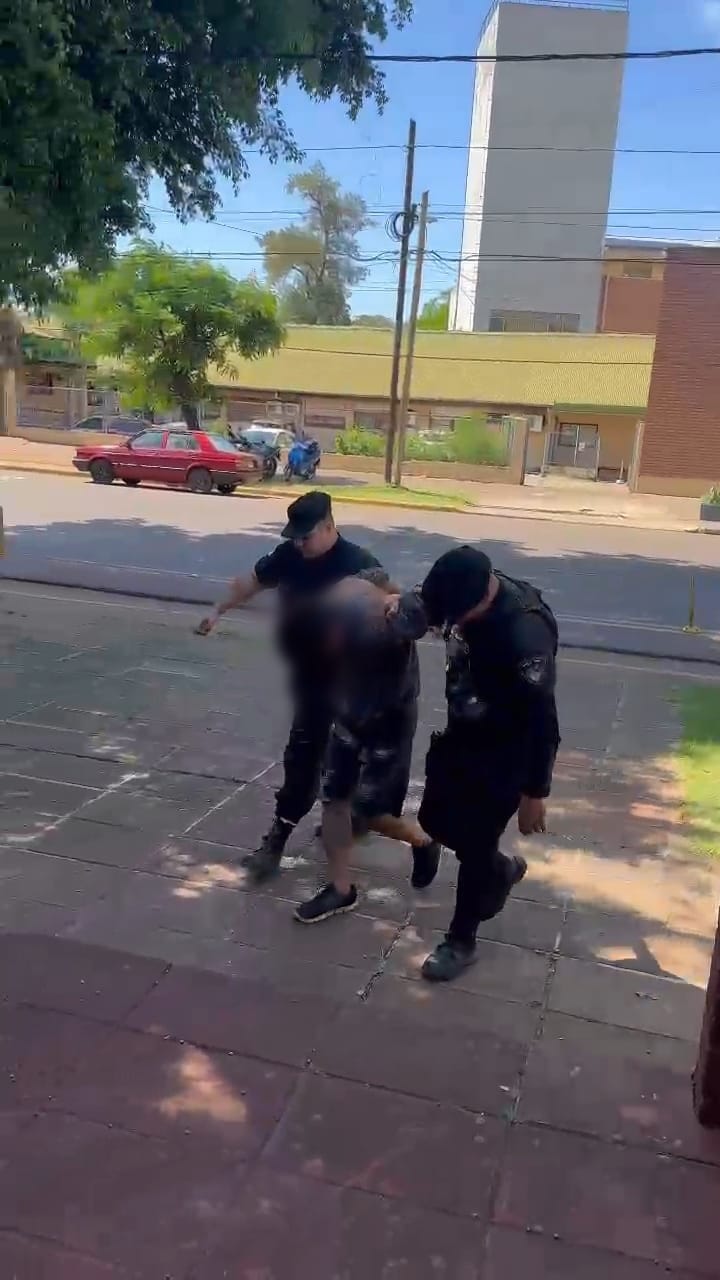 Intentaba impulsar una protesta por inseguridad en Villa Cabello y era buscado por el robo a una iglesia 9 Intentaba impulsar una protesta por inseguridad en Villa Cabello y era buscado por el robo a una iglesia imagen-8