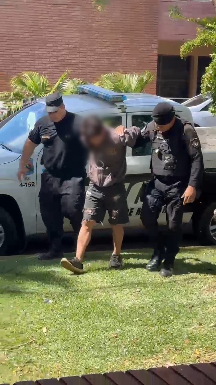 Intentaba impulsar una protesta por inseguridad en Villa Cabello y era buscado por el robo a una iglesia 7 Intentaba impulsar una protesta por inseguridad en Villa Cabello y era buscado por el robo a una iglesia imagen-6