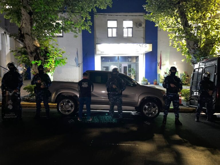 Una investigación permitió recuperar una camioneta 4x4 vinculada a un presunto hecho de estafa imagen-45