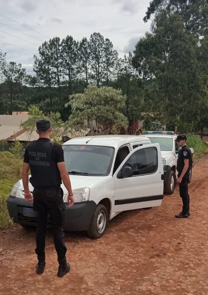 Secuestraron en Aristóbulo del Valle mercadería de contrabando valuada en más de $11 millones 3 Secuestraron en Aristóbulo del Valle mercadería de contrabando valuada en más de $11 millones imagen-2