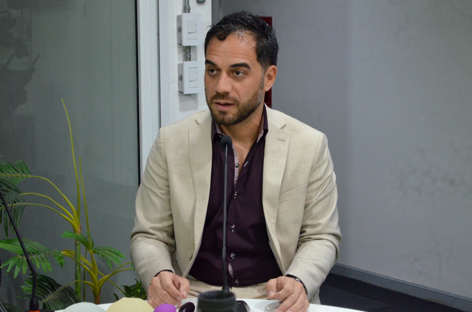 Cómo funcionan las cirugías R24 y la rinoplastía ultrasonica: el Dr. Facundo Melgarejo detalla las tendencias que reducen tiempos de reposo 5 Cómo funcionan las cirugías R24 y la rinoplastía ultrasonica: el Dr. Facundo Melgarejo detalla las tendencias que reducen tiempos de reposo imagen-4