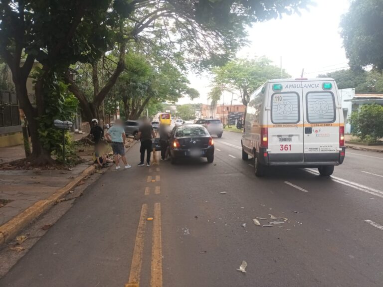 Posadas: siniestro vial entre dos automóviles dejó una mujer lesionada Posadas: siniestro vial entre dos automóviles dejó una mujer lesionada imagen-19