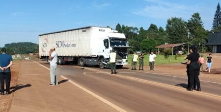 Choque entre camión y un cuatriciclo eléctrico dejó una víctima fatal en la ruta 14 imagen-6