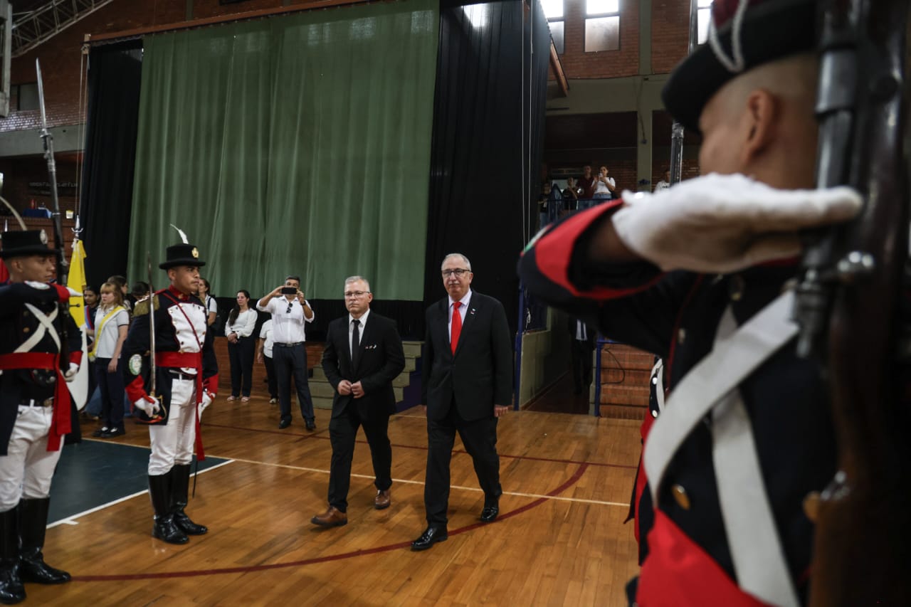 Passalacqua encabezó el acto por el 106to aniversario de Puerto Rico 3 Passalacqua encabezó el acto por el 106to aniversario de Puerto Rico imagen-2