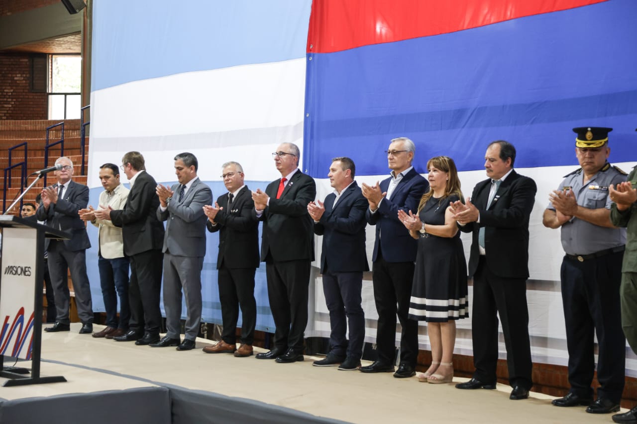 Passalacqua encabezó el acto por el 106to aniversario de Puerto Rico 7 Passalacqua encabezó el acto por el 106to aniversario de Puerto Rico imagen-6