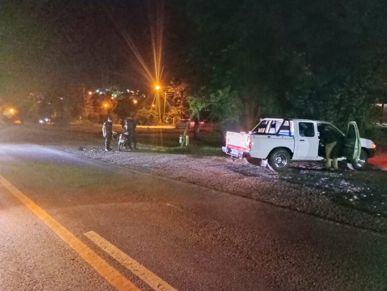 Siniestro vial en la ruta nacional 12 entre camioneta y motocicleta Siniestro vial en la ruta nacional 12 entre camioneta y motocicleta imagen-47