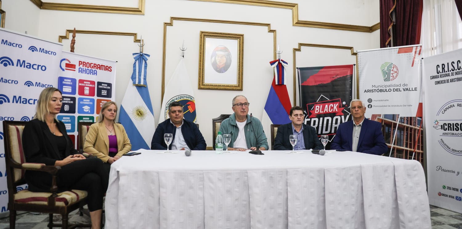 "Hay que cuidar a nuestros comerciantes", dijo Passalacqua al presentar la segunda edición del Black Friday Aristóbulo del Valle 3 "Hay que cuidar a nuestros comerciantes", dijo Passalacqua al presentar la segunda edición del Black Friday Aristóbulo del Valle imagen-2