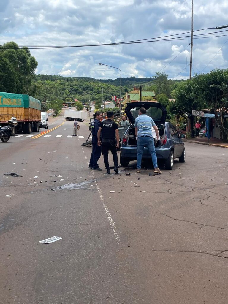 Siniestro vial en Capioví dejó una persona lesionada imagen-6