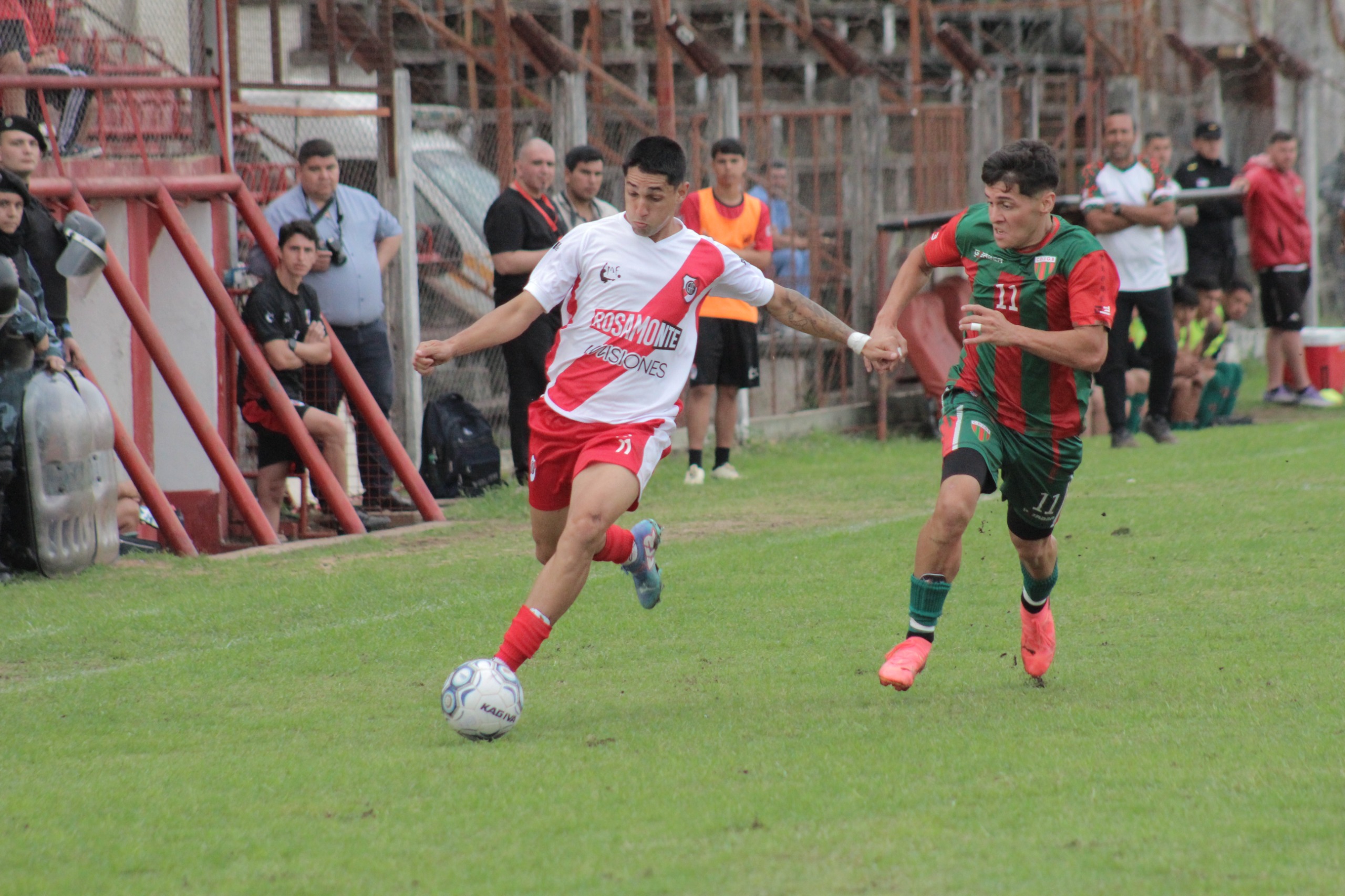 Fútbol: Guaraní goleó a Brown 5 Fútbol: Guaraní goleó a Brown imagen-4