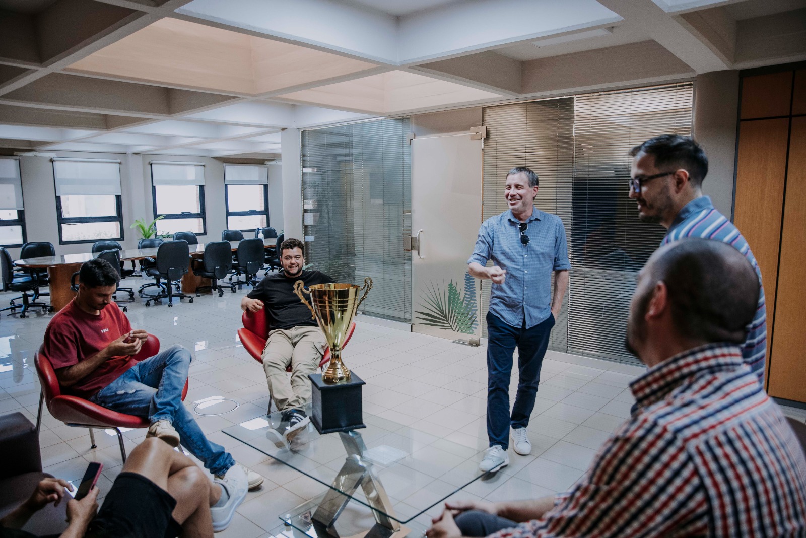 Stelatto recibió al equipo campeón nacional de futsal Telecentro Tacuarí 7 Stelatto recibió al equipo campeón nacional de futsal Telecentro Tacuarí imagen-6