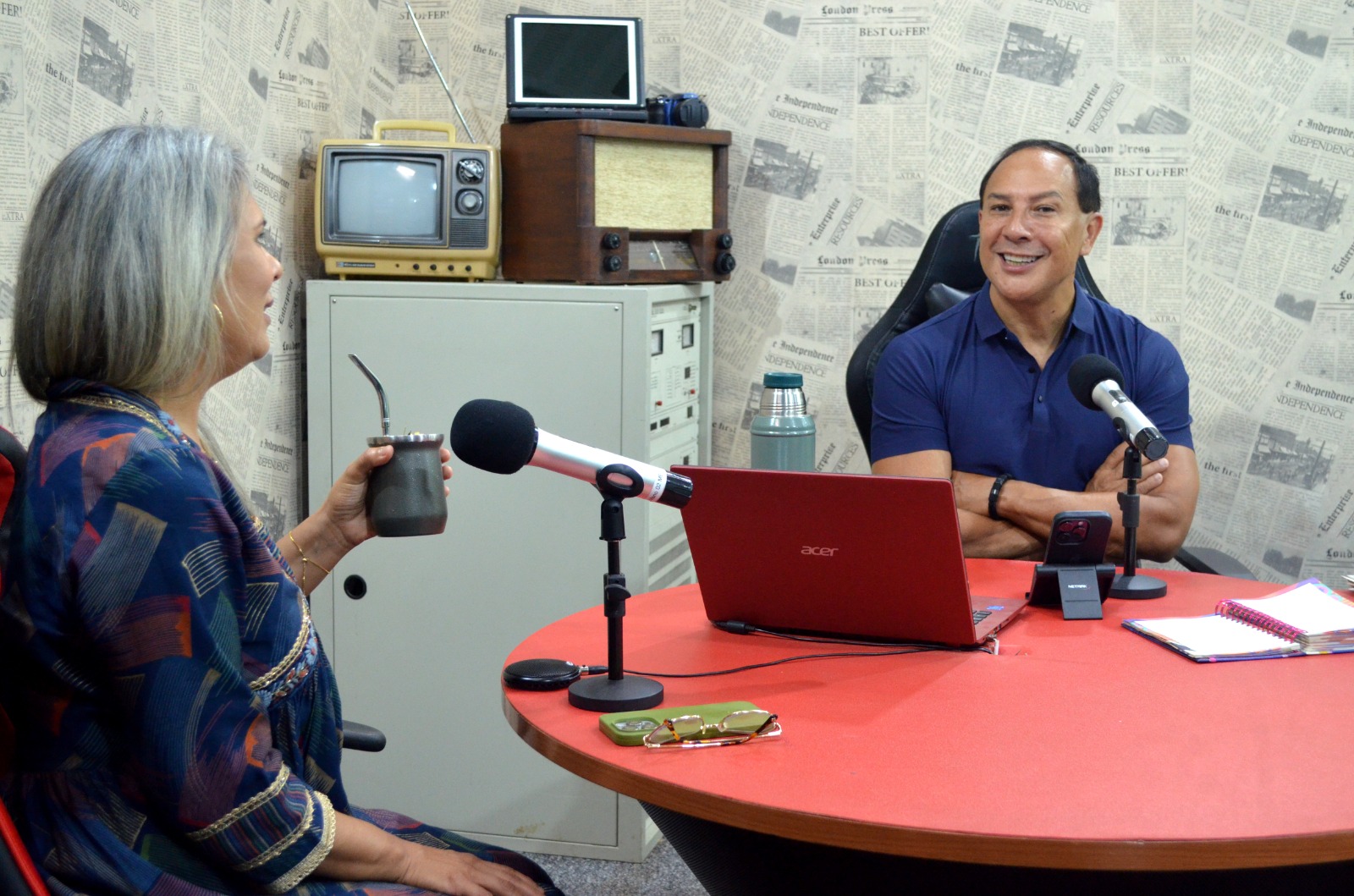 La doctora Alvarenga explicó cómo los ciclos energéticos y los patrones emocionales influyen en la percepción y la salud integral imagen-15