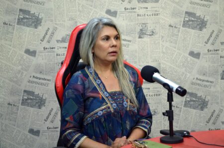 La doctora Alvarenga explicó cómo los ciclos energéticos y los patrones emocionales influyen en la percepción y la salud integral imagen-8