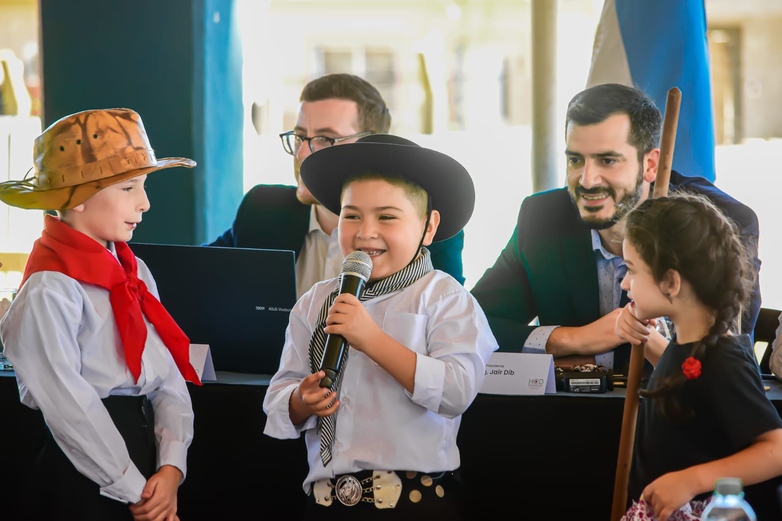 El HCD despide su agenda en los barrios con una sesión histórica en Itaembé Guazú 45 El HCD despide su agenda en los barrios con una sesión histórica en Itaembé Guazú imagen-44