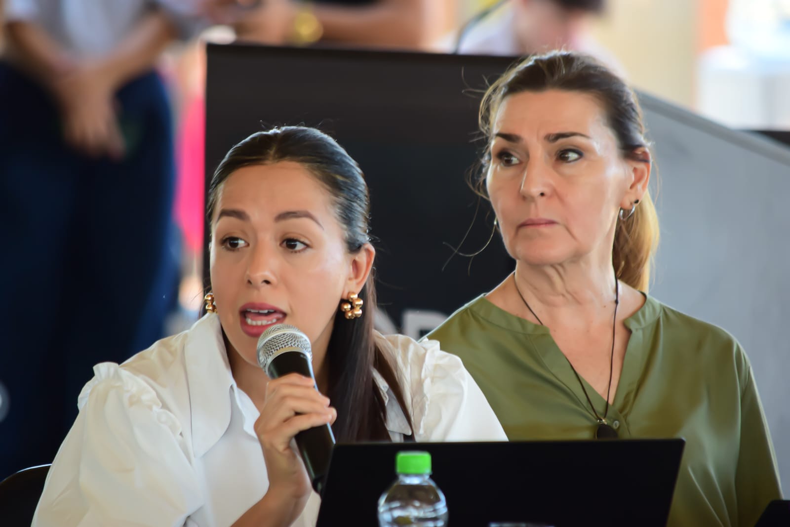 El HCD despide su agenda en los barrios con una sesión histórica en Itaembé Guazú 17 El HCD despide su agenda en los barrios con una sesión histórica en Itaembé Guazú imagen-16