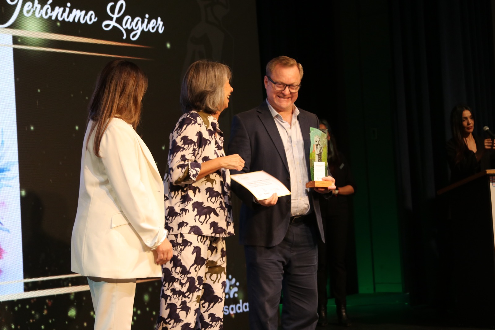 Se entregaron los Premios Arandú, con un sentido homenaje a Ramón Ayala 7 Se entregaron los Premios Arandú, con un sentido homenaje a Ramón Ayala imagen-6